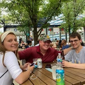 Meet your Posher, Tom